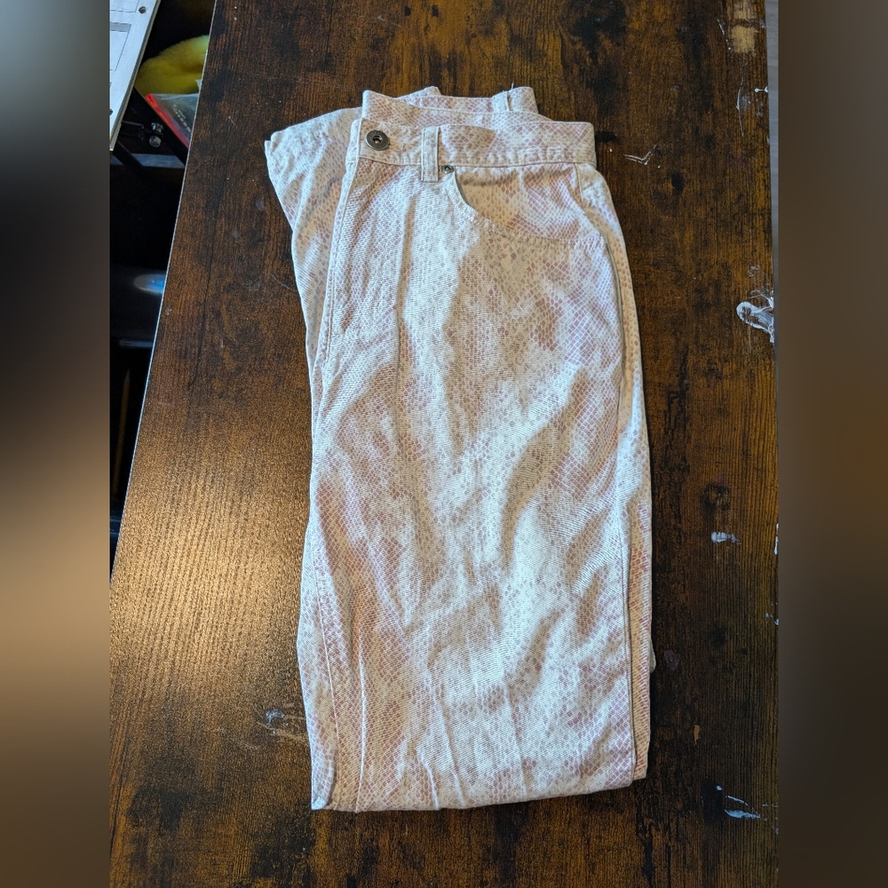 Liz Claiborne Pink and Cream Pants Size 4